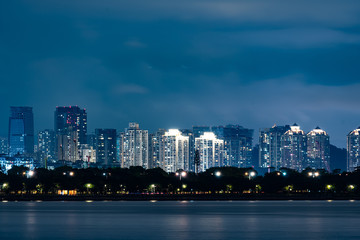 Fototapeta na wymiar Shenzhen cityscape at night