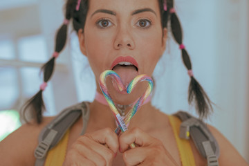 Die Frau im Spielzimmer