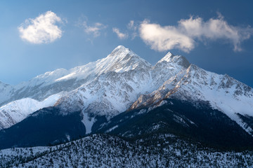 The view around Khutsab Terenga Ghumba on Annapurna trail track.