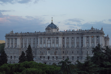 Obraz premium Fachada principal del palacio real de Madrid