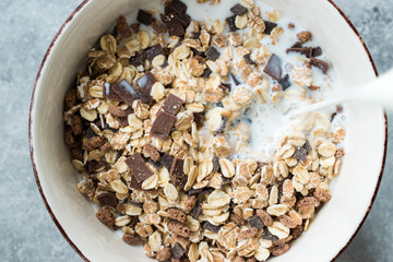 Muesli Granola with Bitter Chocolate Pieces in Milk.