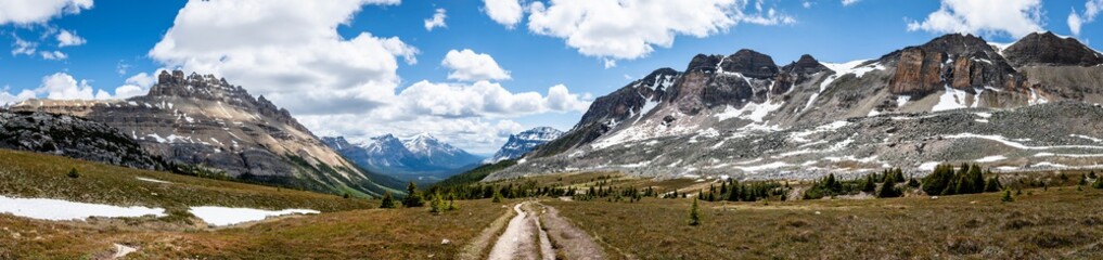 Fototapeta na wymiar Panoramic View on Helen Lake Trail in Banff National Park, Alberta, Canada