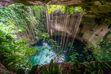 Cénote Chichen itza, une partie d'une des merveilles du monde et patrimoine de l'unesco Yucatan,...