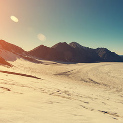 Fototapeta na wymiar scenic alpine landscape with mountain ranges. natural mountain background
