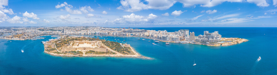 Valletta, Malta - Aerial panoramic skyline day time view of Valletta, Sliema, Manoel Island, Gzira, Ta' Xbiex, Msida. - obrazy, fototapety, plakaty