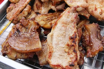 Roasted pork is delicious at street food