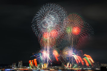 みなとこうべ海上花火大会　