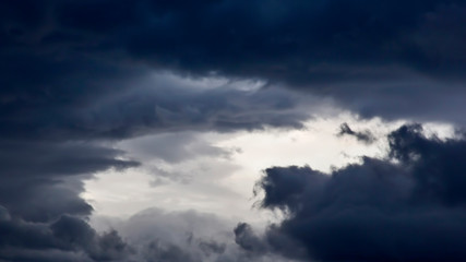 Fototapeta na wymiar dramatic and contrasting clouds after rain.