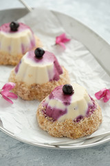 Nature Cookie with Blackberry Sweet Cream Cheese