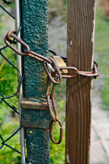 vorh&auml;ngeschloss an gartent&uuml;r