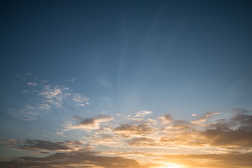 Obraz premium sunset over the field in countryside background