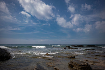 海岸の岩場の風景