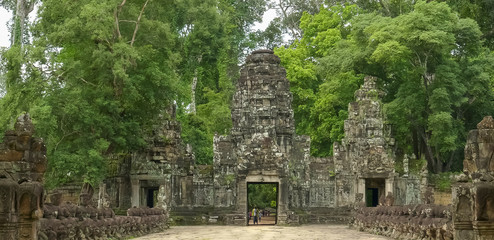 close up of the east causeway of preah khan