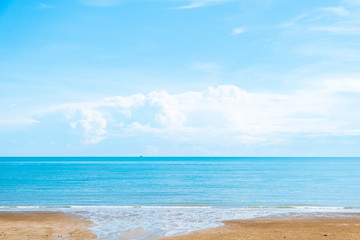 Fototapeta na wymiar beautiful beach of tropical sea with blue sky and sand for background