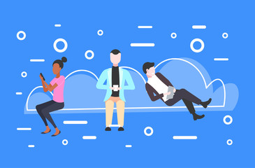 Users downloading content from cloud server mix