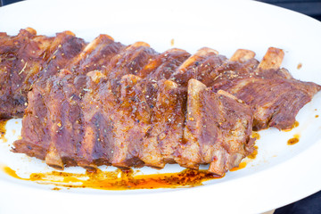 Grilled pork rips with barbecue sauce