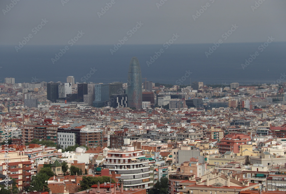 Wall mural Paysage urbain à Barcelone, Espagne