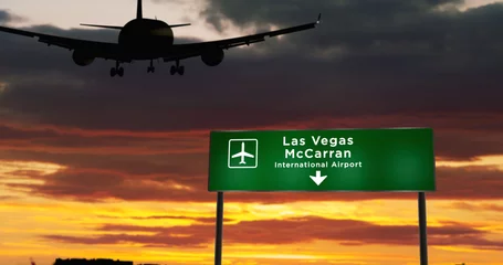 Zelfklevend Fotobehang Plane landing in Las Vegas McCarran Nevada © Skórzewiak