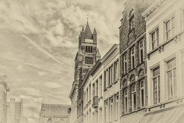 Fototapeta na wymiar Les facades de La vieille ville