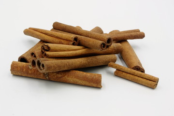 cinnamon sticks isolated on white background