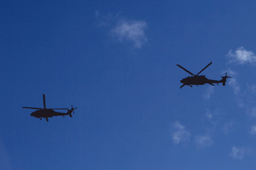 silueta de helicoptero