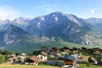 Fototapeta na wymiar Alpine village in Switzerland.