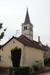 Fototapeta na wymiar Kirche Saint-Laurent in Rully