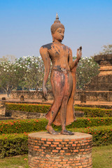 alte Statue im Sukhothai Historical Parc