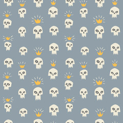 Hand drawn evil vampire skulls and shining crowns seamless repeat vector pattern. Cute cartoon doodle style funny sculls with sharp teeth, fangs. Happy Halloween or Day of the Dead fantasy background.