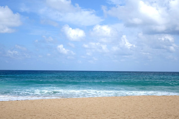 Fototapeta na wymiar Beautiful seascape in summer season of Nai Harn beach, Phuket Thailand.