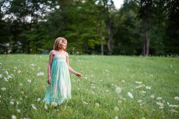 Fototapeta premium Girl dreaming