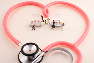 産婦人科新生児室でママと赤ちゃんはご対面