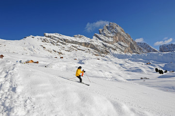 Fototapeta na wymiar Skiing on Seceda, Fermeda, Odle