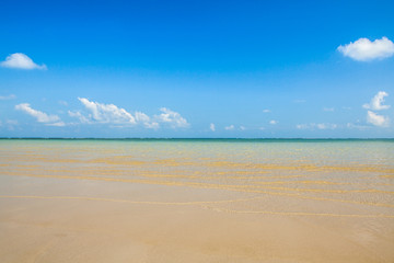 Fototapeta na wymiar beautiful sea and sand