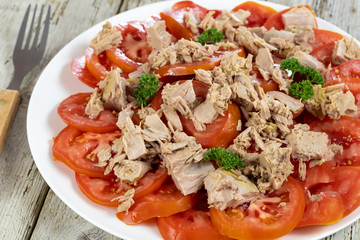 tomate et thon