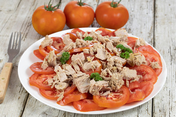tomate et thon