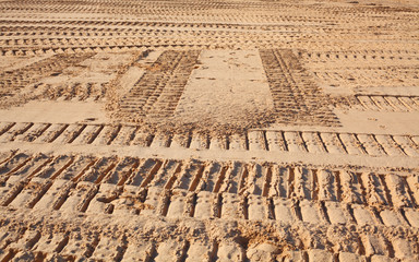 Reifenspuren, Sand, Braune Sandfläche, Schatten, Hintergrundbild, Textur