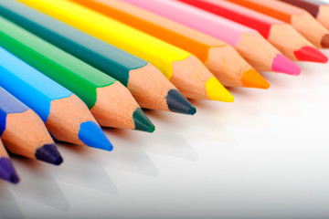 Fototapeta premium mines de crayons de couleur