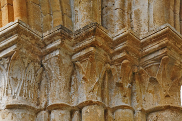 Orval, le rovine dell'antica Abbazia trappista - Belgio	