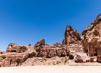 Fototapeta premium Petra - ancient city, capital of the Edomites, and later the capital of the Nabataean Kingdom, world famous tourist landmark. Jordan
