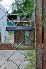schloss an gartentür