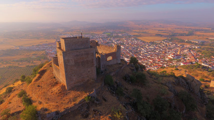 Castillo Templario al Amanecer en Burguillos del Cerro, Badajoz