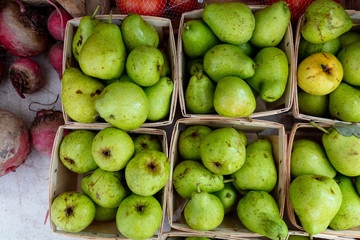 green pears in the market
