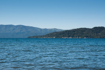 青い静かな湖　屈斜路湖