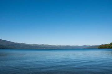 青い静かな湖　屈斜路湖