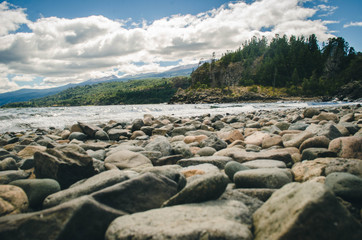 Las piedras del lago