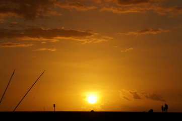 Naklejka premium Hafen im Sonnenuntergang