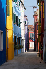 Fototapeta na wymiar Typische farbige Häuser, Burano, Venedig, Venetien, Italien, Europa