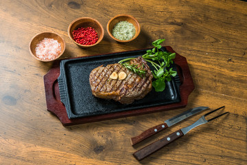 高級グリルステーキ Thick cut luxury fresh beef steak