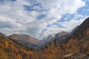 Autumn in the mountains. Autumn in Dombai.